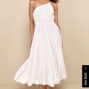 Lulu’s Ivory one shoulder midi dress